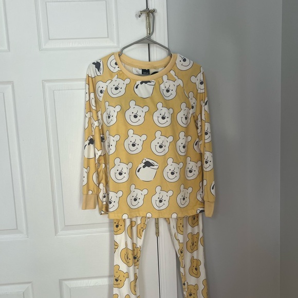 Disney Whimsical Yellow and White Pooh Pajama Set - Picture 1 of 4